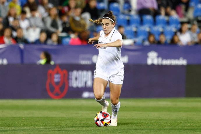 Archivo - Teresa Abelleira of Real Madrid in action during the Spanish Women Cup, Copa de la Reina, Semi Final 2 football match played between Real Madrid and Athletic Club de Bilbao at Municipal de Butarque stadium on May 24, 2023, in Leganes, Madrid, Sp