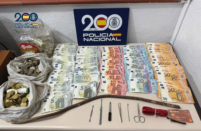 Detenido un varón con 4.300 euros que acababa de robar de un local de Alcantarilla