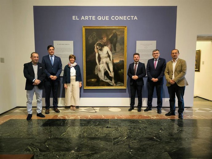 Archivo - Acto en el Museo de Bellas Artes de Granada con motivo de la exhibición del 'Cristo muerto sostenido por un ángel', de Alonso Cano. Archivo.