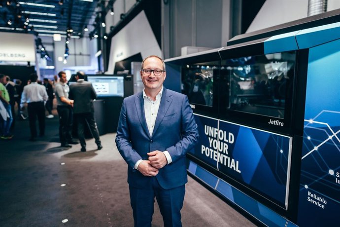 Dr. David Schmedding, Head of Sales and Marketing at Heidelberger Druckmaschinen AG and Board Member for Sales and Service with effect from July, at the presentation of the cooperation with Canon at drupa