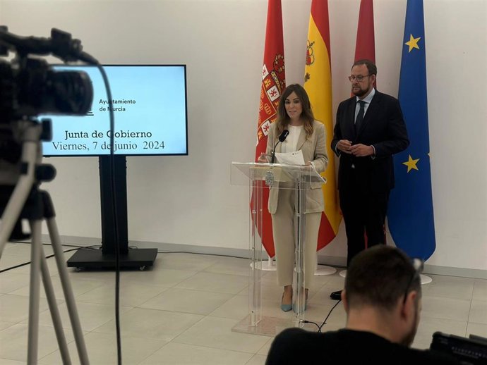 La vicealcaldesa y portavoz del equipo de Gobierno, Rebeca Pérez, en una rueda de prensa