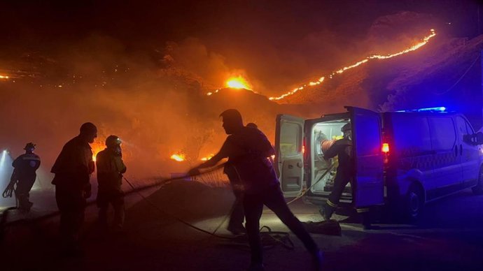 Incendio en el paraje El Jabonero de Níjar (Almería).