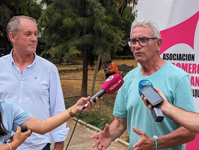 El candidato de Podemos al Parlamento europeo Diego Cañamero atiende a los medios.