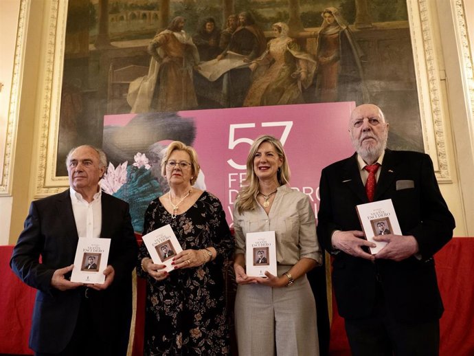 Julio Fraile Muñumer retrata en un libro al vallisoletano Vicente Escudero, una "artista universal".