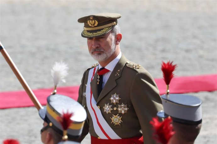 Archivo - El Rey Felipe VI en el 40 aniversario de su jura de Bandera en el Ejército de Tierra en la Academia General Militar de Zaragoza a 04 de Mayo de 2024 en Zaragoza (España).