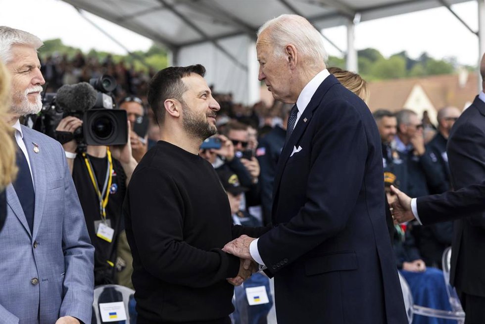Volodimir Zelenski y Joe Biden.