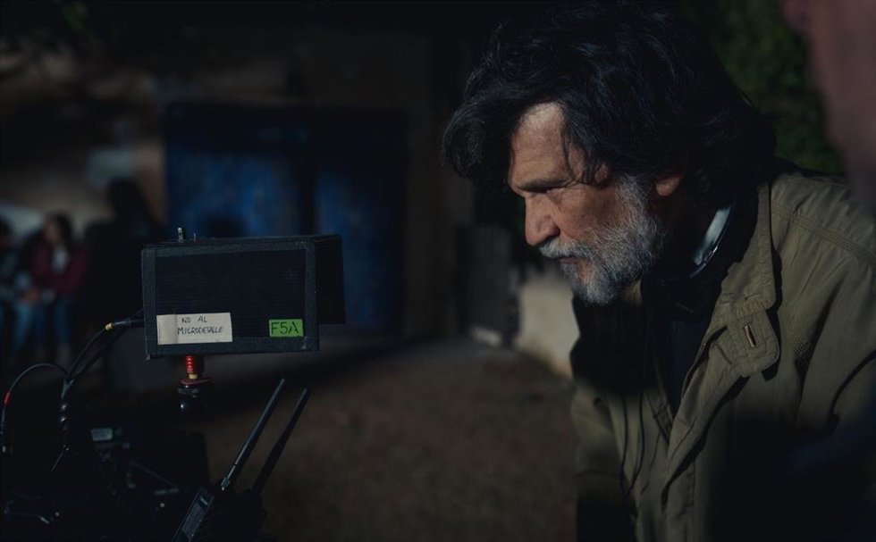 Víctor Erice durante el rodaje de 'Cerrar los ojos'.