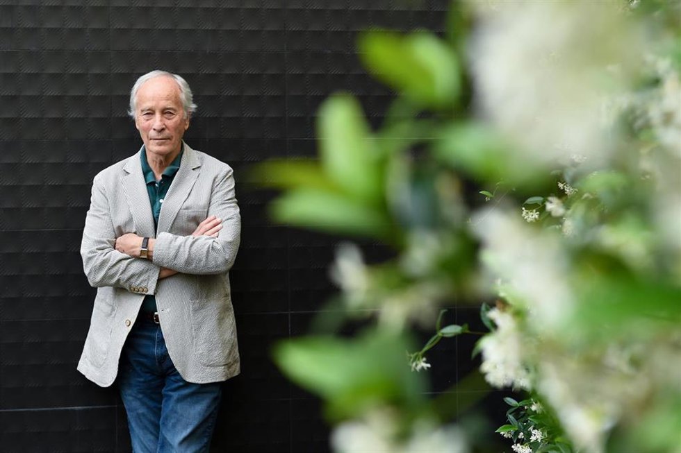 El escritor Richard Ford posa para Europa Press en el Hotel Wellington