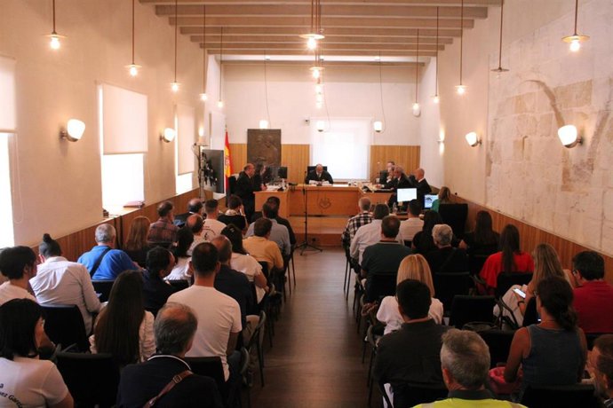 Mantienen la petición de 5.400 euros de multa y privación del carné por por 18 meses por el atropello de Estela.