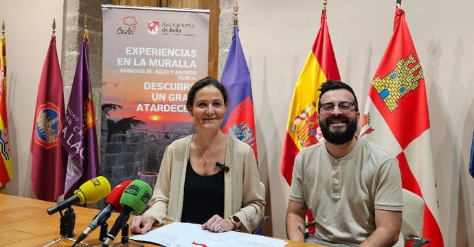 La teniente de alcalde de Empleo, Industria, Comercio, Turismo y Cultura del Consistorio abulense, Sonsoles Prieto, en la presentación de las experiencias gastroculturaes
