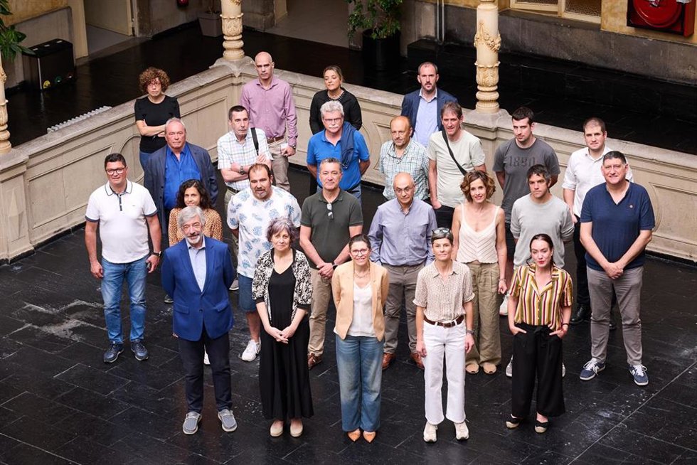 Participantes en la jornada de pisos turísticos en el INAP.