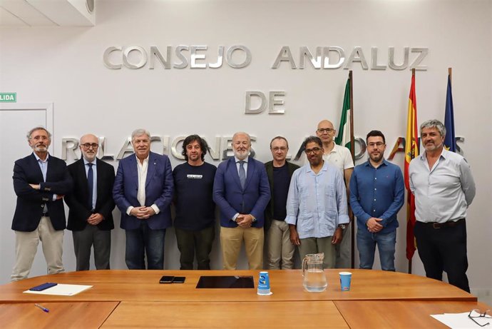La ROSS y el comité de empresa firman nuevo convenio colectivo y abren una etapa marcada por la "paz laboral".