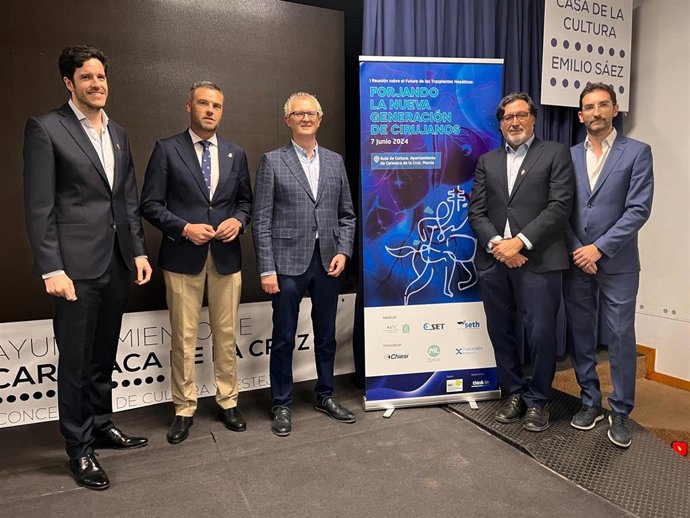 El consejero de Salud, Juan José Pedreño, inaugura en Caravaca de la Cruz la I reunión sobre el futuro de los trasplantes hepáticos