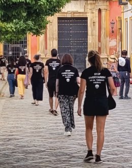 Paseo reivindicativo por el centro de Sevilla contra el turismo masivo