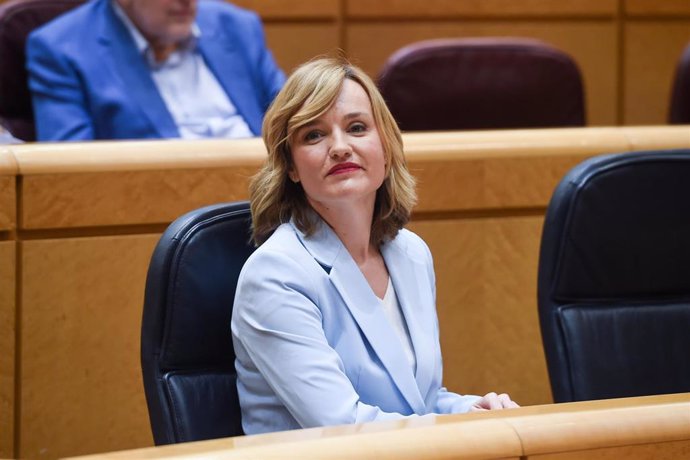 La ministra de Educación, Formación Profesional y Deporte, Pilar Alegría, durante una sesión de control al Gobierno, en el Senado, a 4 de junio de 2024, en Madrid (España). 