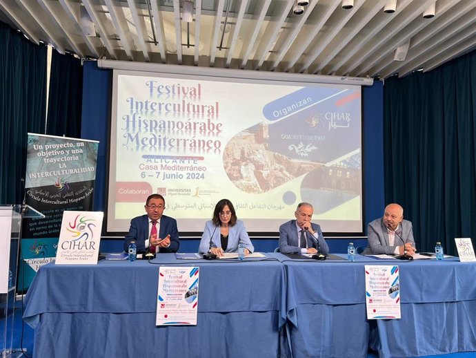 El Festival Intercultural Hispanoárabe Mediterráneo, organizado por el Círculo Intercultural Hispanoárabe (CIHAR), en la Casa Mediterráneo.