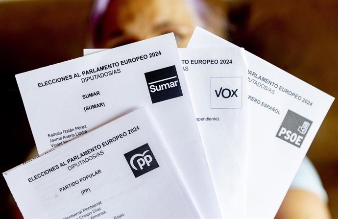 Papeletas electorales del PSOE, Sumar, Vox y PP, a 31 de mayo de 2024, en Madrid (España). El próximo 9 de junio se celebran las elecciones al Parlamento Europeo. 