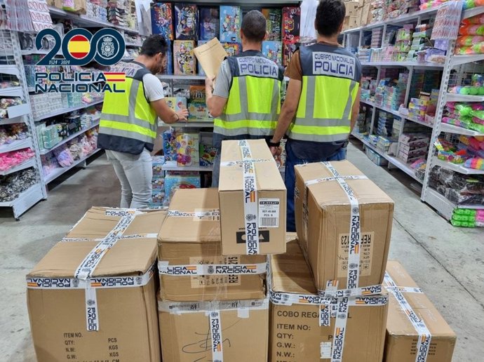 Detenida por suministrar artículos y figuras de coleccionismo falsificadas a comercios de València