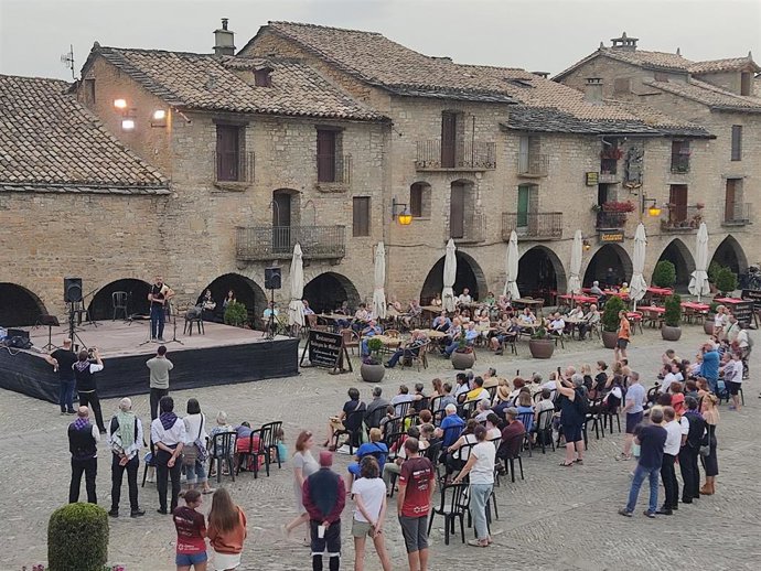 Encuentro de gaiteros europeos en Aínsa.