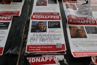 Israel anuncia el rescate de cuatro rehenes con vida en el centro de Gaza