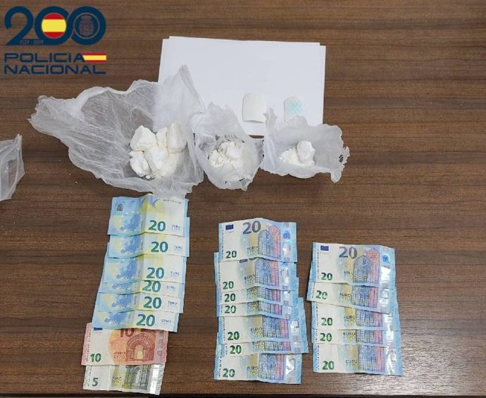 Drogas y dinero intervenido por la Policía Nacional