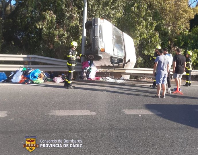 Estado en el que quedó la furgoneta tras el accidente.