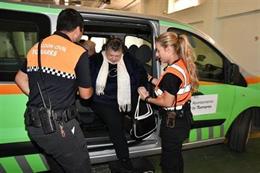 El Ayuntamiento de Tomares (Sevilla) ofrece un vehículo adaptado para el traslado de votantes con problemas de movilidad.