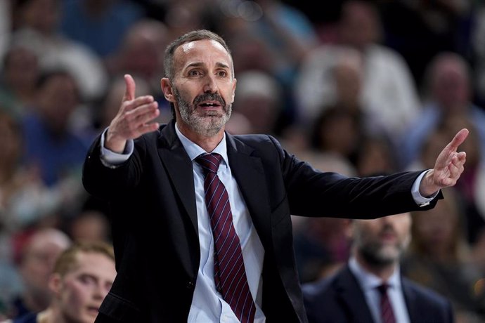 Sito Alonso, head coach of UCAM Murcia, gestures during the Spanish League, Liga ACB Endesa Final 1, basketball match played between Real Madrid and UCAM Murcia at Wizink Center pavilion on June 08, 2024, in Madrid, Spain.