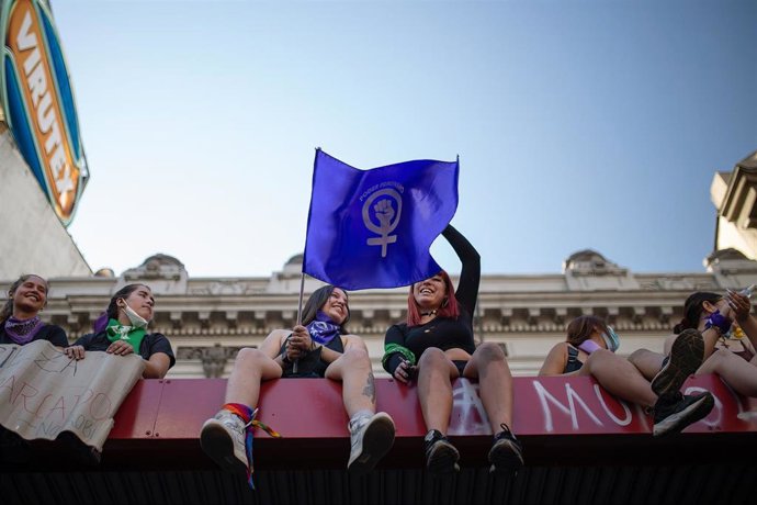 Archivo - Día Internacional de la Mujer 2022, en Santiago de Chile, Chile.