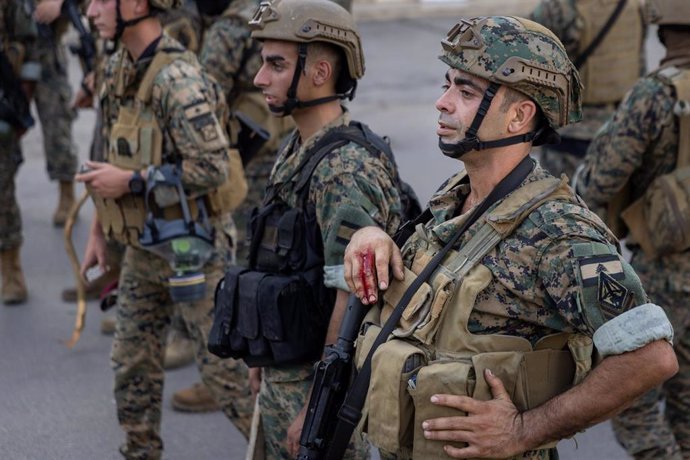 Archivo - Imagen de archivo: soldados del Ejército libanés a las puertas de la Embajada de Estados Unidos en Líbano