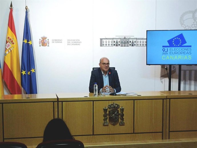 El delegado del Gobierno en Canarias, Anselmo Pestana, durante una rueda de prensa