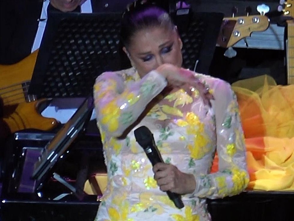 ISABEL PANTOJA SE EMOCIONA RECORDANDO A SUS CUATRO NIETOS