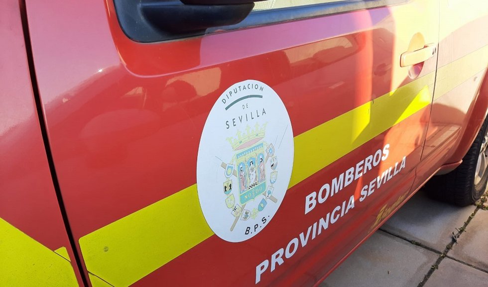 Archivo - Vehículo de Bomberos de la Diputación de Sevilla.