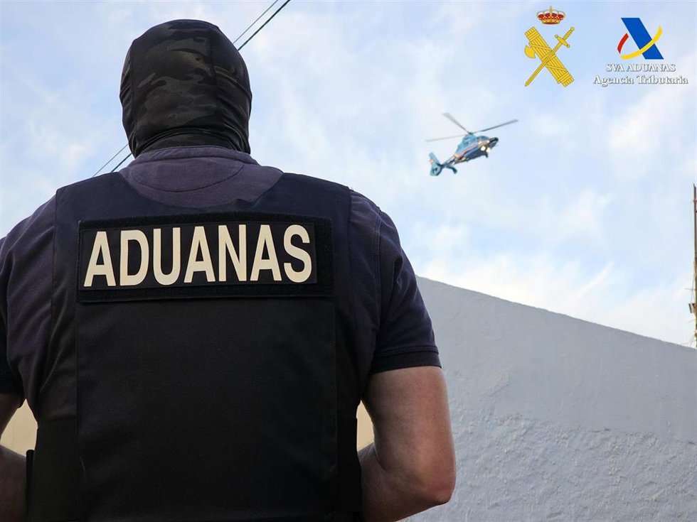 Agentes del Servicio de Vigilancia Aduanera (SVA), en imagen de archivo. 