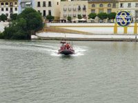 Localizan el cadáver de un joven en la dársena del Guadalquivir a la altura del Paseo Colón de Sevilla