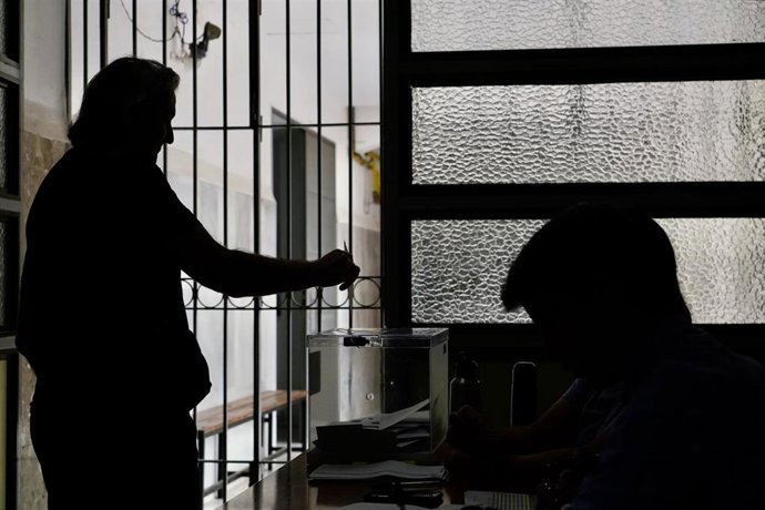 Detalle de una mesa electoral en Málaga, a 9 de junio de 2024, en Málaga (Andalucía, España). 