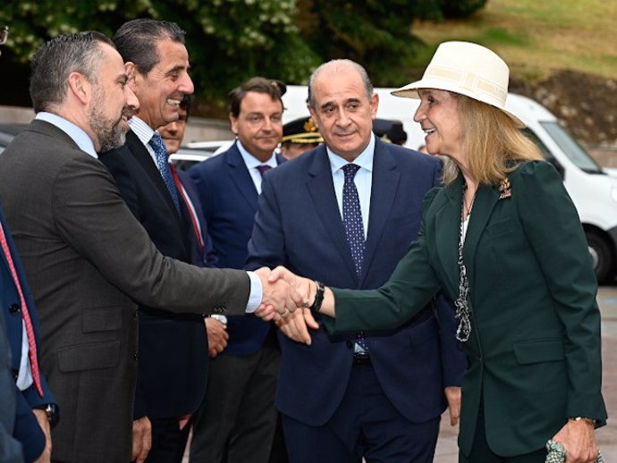 La infanta Elena a su llegada a la Plaza de Toros de Las Ventas.