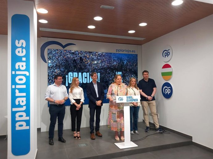 La candidata riojana del PP a Europa, Esther Herranz, comparece ante los resultados del 9J