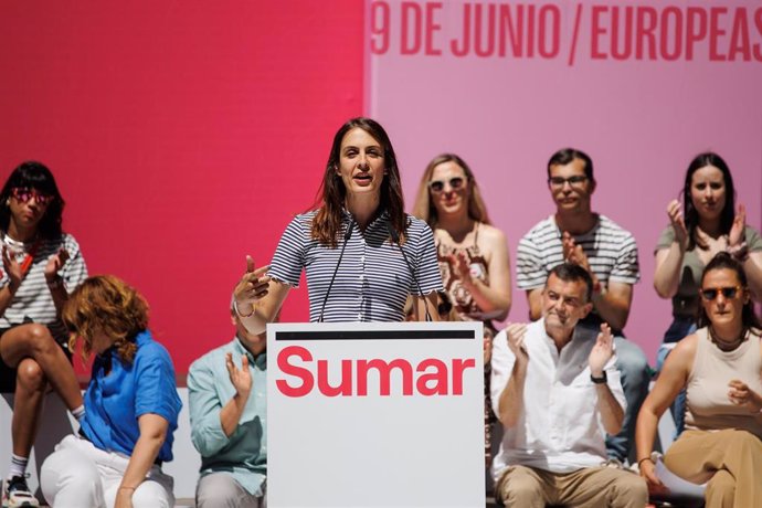 La portavoz de Más Madrid, Rita Maestre, interviene durante un acto de Sumar, en el Parque Lorenzo Azofra