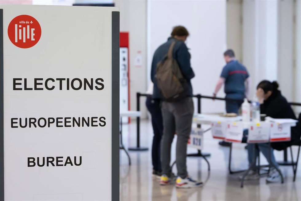 Colegio elctoral en Lille durante las elecciones europeas del 9 de junio