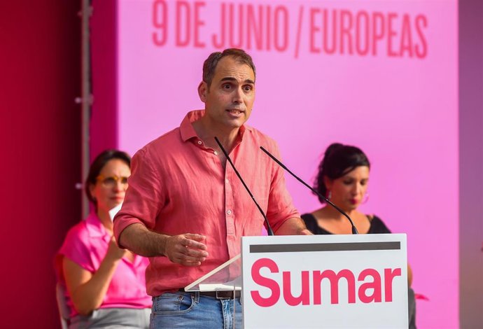 El diputado por Málaga de Sumar y coordinador de IU-A, Toni Valero interviene en el acto político por la elecciones del 9J, a 6 de junio de 2024, en Málaga, Andalucía(España). (Foto de archivo).