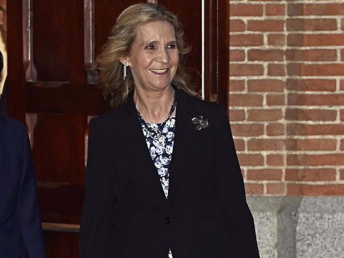 La infanta Elena de Borbón sale de la plaza de toros de las Ventas tras haber presidido la corrida de toros de la Beneficencia