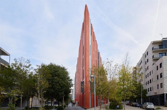 La nueva promoción de 72 pisos de alquiler social en el barrio de la Marina del Prat Vermell de Barcelona