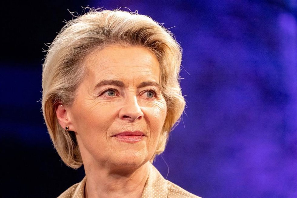 La presidenta de la Comisión Europea, la conservadora alemana Ursula von der Leyen, durante un foro en la capital de Bélgica, Bruselas (archivo)