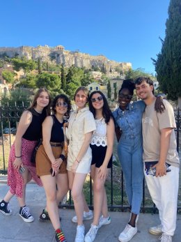 Jóvenes líderes de proyectos españoles de BeYou en Atenas