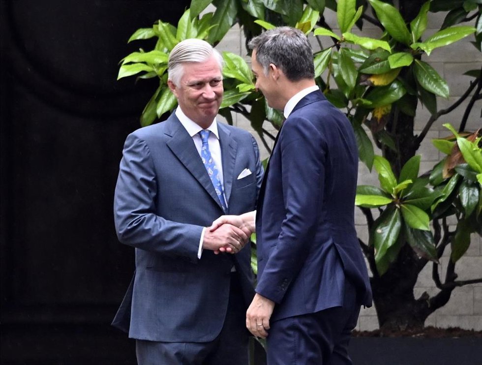 El rey Felipe de Bélgica recibe al primer ministro, Alexander De Croo, quien le ha entregado su dimisión tras las elecciones europeas del 9 de junio