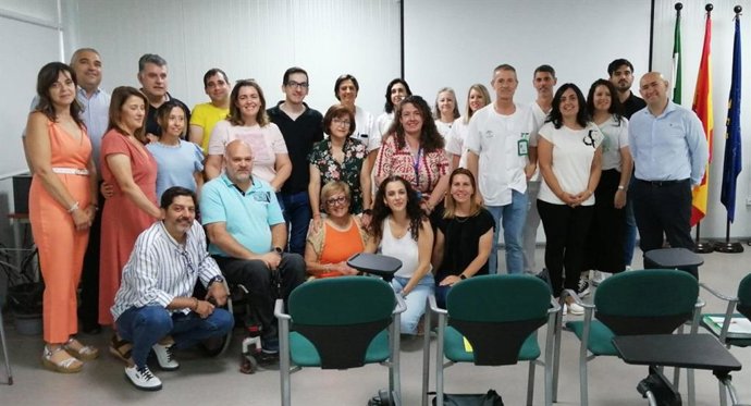 El Hospital de la Axarquía y Puntos Vuela acercan las nuevas tecnologías a unos 100 pacientes menores