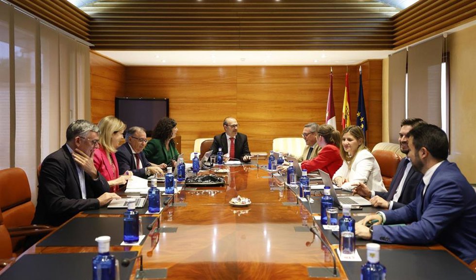 Reunión de la Mesa de las Cortes de C-LM.