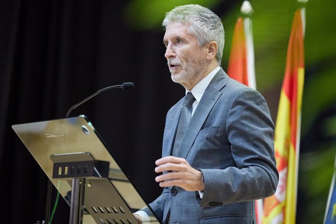 El ministro del Interior, Fernando Grande-Marlaska, preside la presentación de la XX edición de los cursos de verano, en el Centro Penitenciario Madrid I, a 10 de junio de 2024, en Alcalá de Henares, Madrid (España)