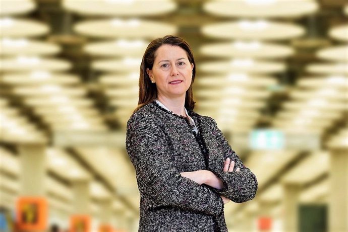 Elena Mayoral, directora general de aeropuertos de Aena recibe el Premio Ingeniero del Año 2024